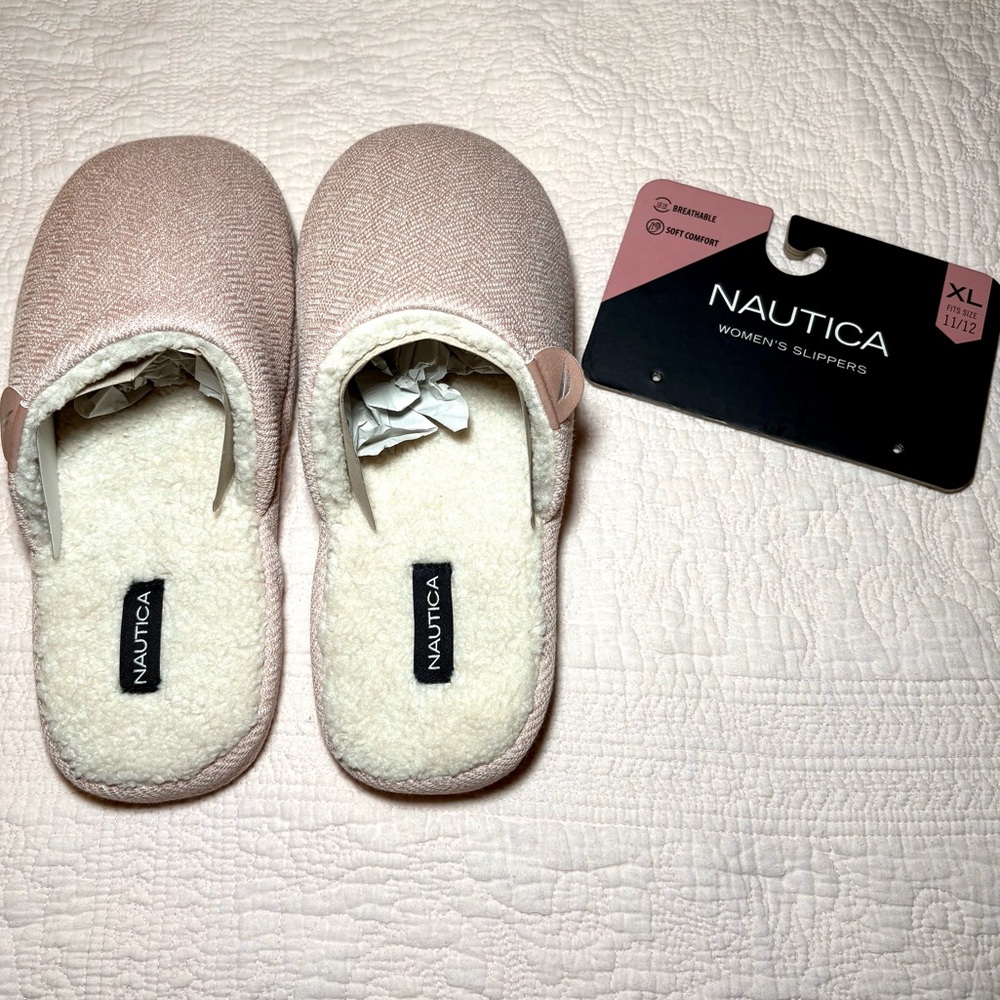 Nautica Women's Slippers in Pink and Cream
